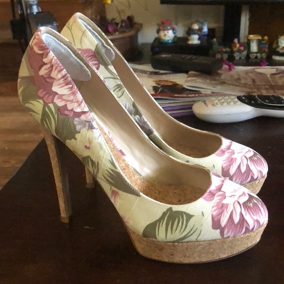Shoes - Picture 2 of 2